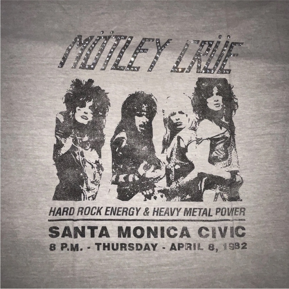Buckle Gray Mötley Crüe Sequin T-Shirt